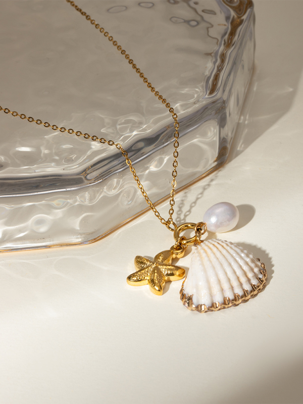 Versatile starfish shell necklaces