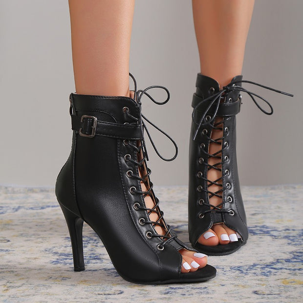 <h3>Step Into Confidence</h3>