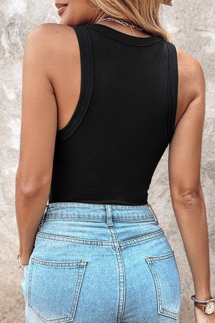 Ins Round Neck Sleeveless Top with bra