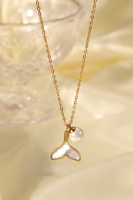 Ocean pearl shell necklace