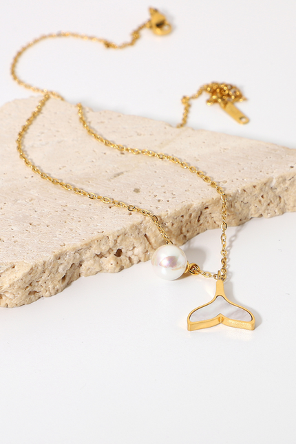 Ocean pearl shell necklace