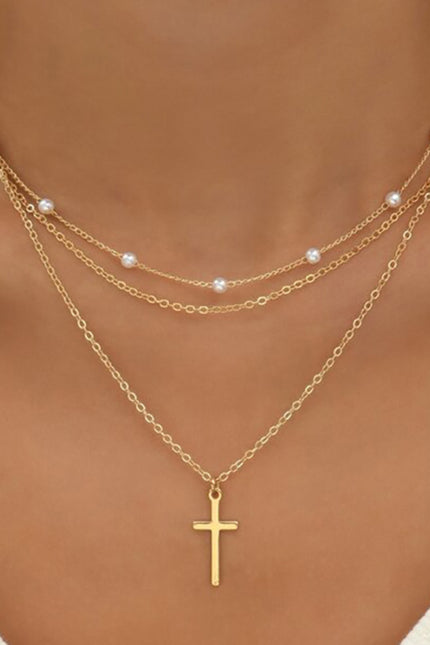 Personalized multi-layered necklace with small vertical pendant clavicle