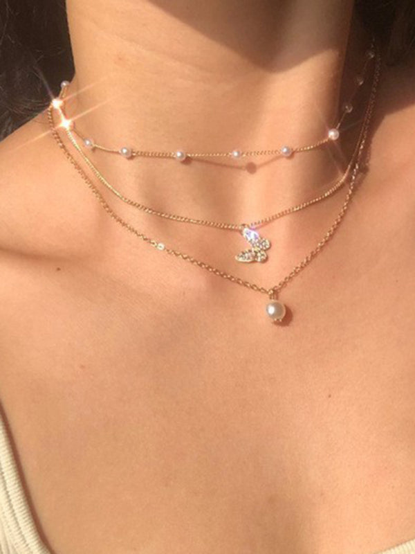 Personalized multi-layered necklace with small vertical pendant clavicle